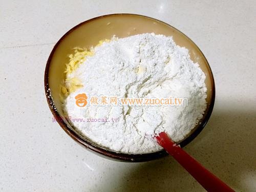 草莓酱夹心编织饼干的做法