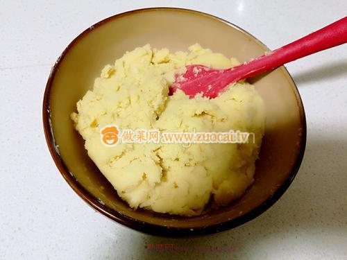 草莓酱夹心编织饼干的做法