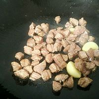 土豆牛肉焖饭的做法图解2