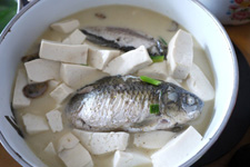 鲫鱼豆腐汤的做法 