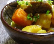 咖喱土豆炖牛腩的做法视频
