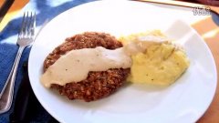 美国乡村炸牛排（Country Fried Steak）的做法视频