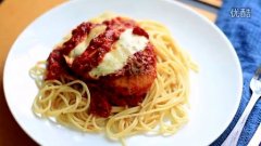 意式帕马森烤鸡（Chicken Parmesan）的做法视频