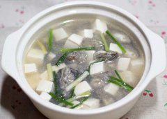 海蛎子豆腐汤