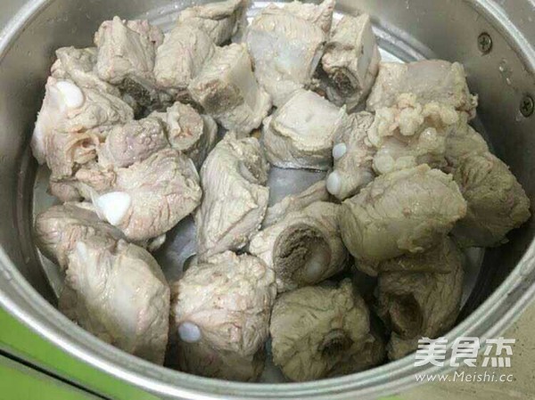 蒜酱排骨的做法